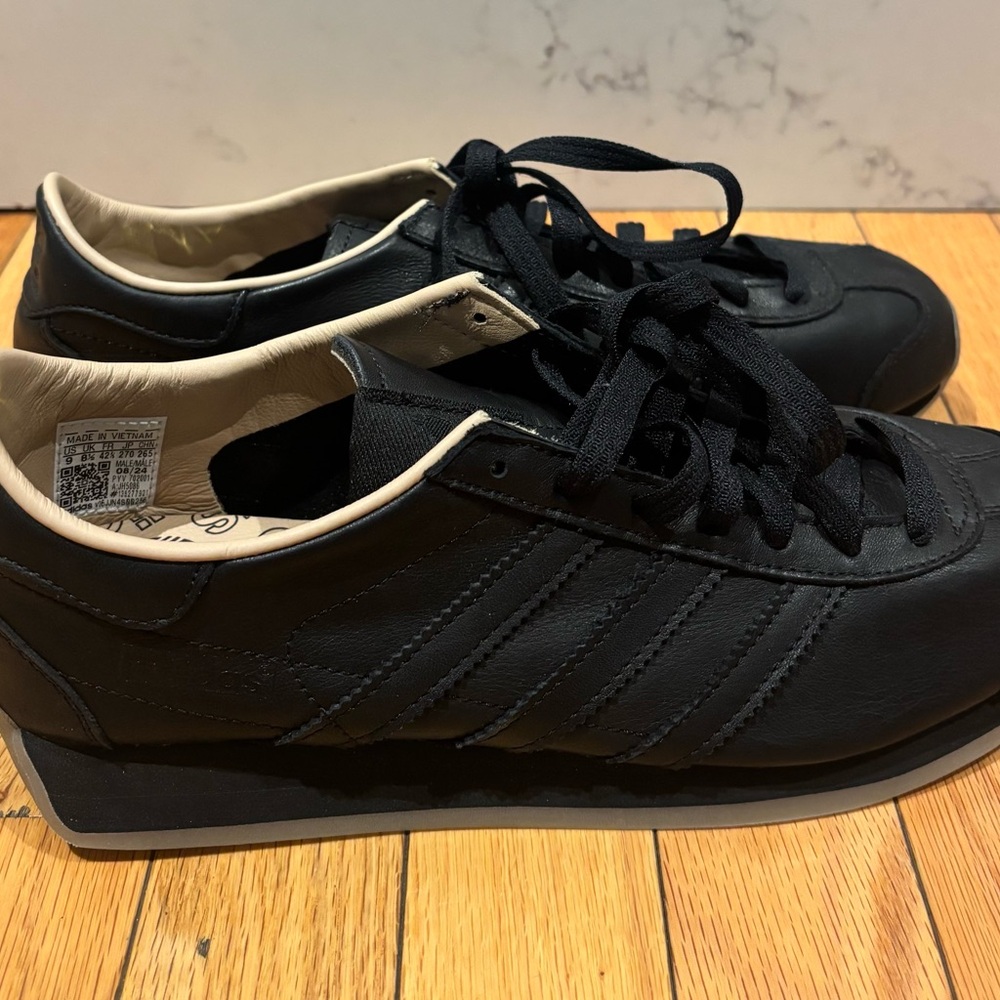Adidas Country Japan Men's Black Leather Sneakers